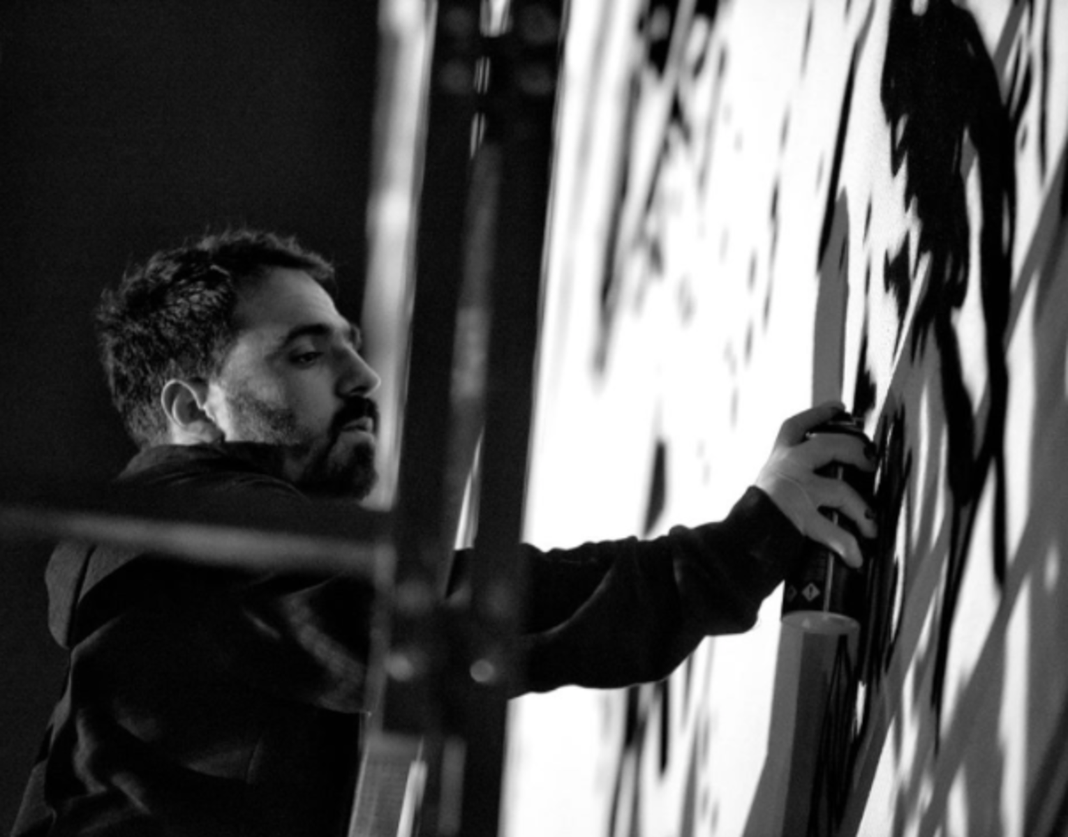 Vhils